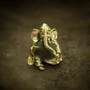 Lord Ganesh with Uparna - Rock Dhokra